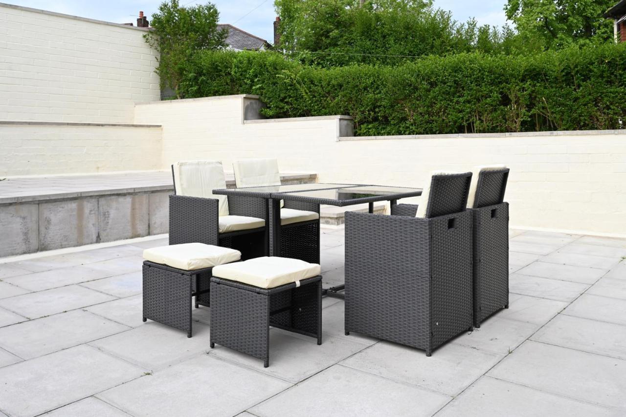 فيلا Sleek And Stylish 3 Bed In Bolton - Garden - Parking المظهر الخارجي الصورة